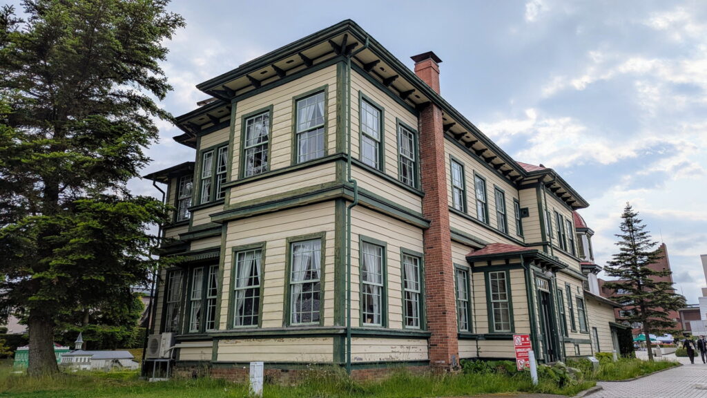 旧東奥義塾外人教師館