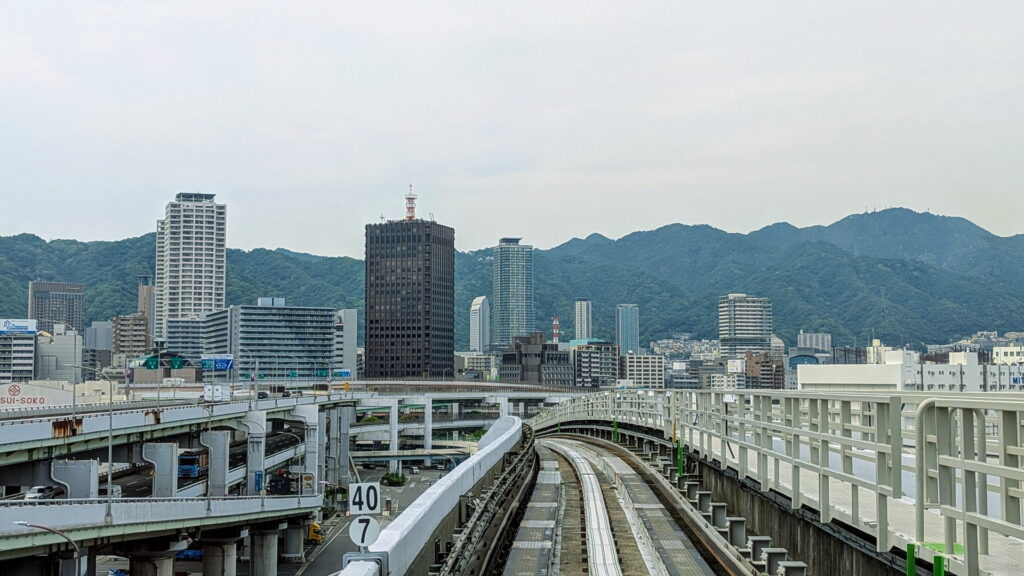 ポートライナーの車窓からの眺め
