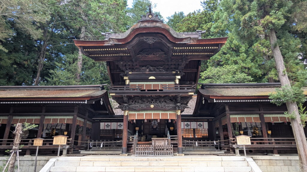 諏訪大社 下社秋宮