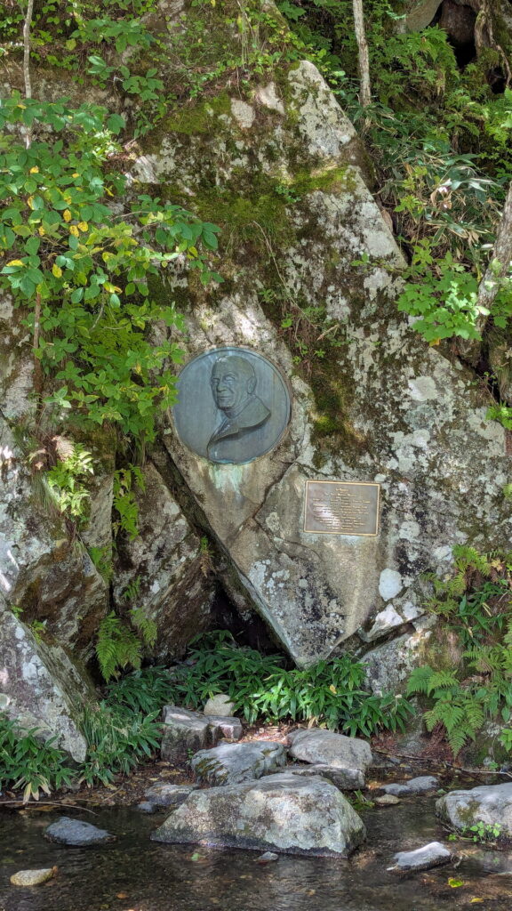 上高地・ウェストン碑