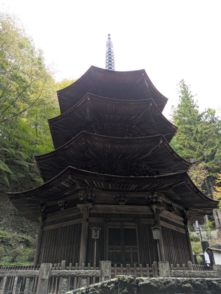 安楽寺 八角三重塔