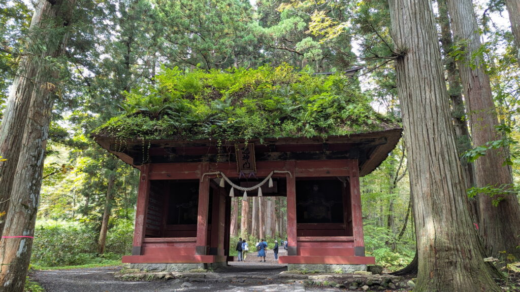 戸隠神社 随神門