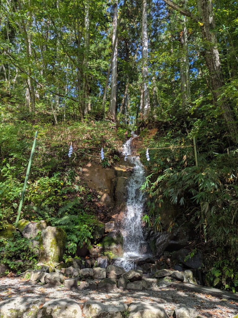 戸隠神社 中社 さざれ滝