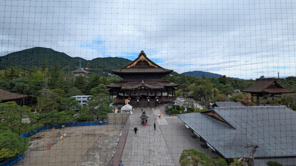 善光寺 山門からの眺め