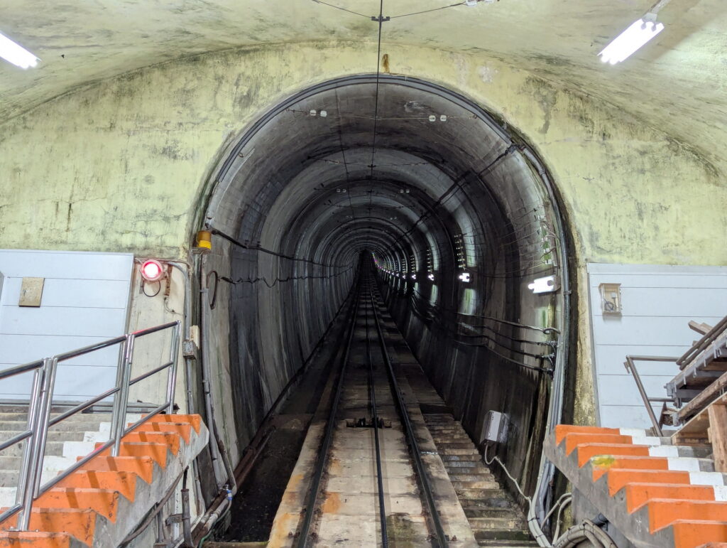 黒部ケーブルカー