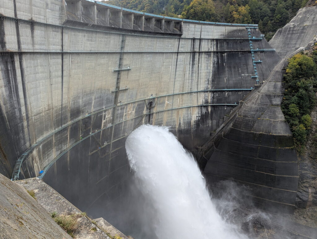 黒部ダム
