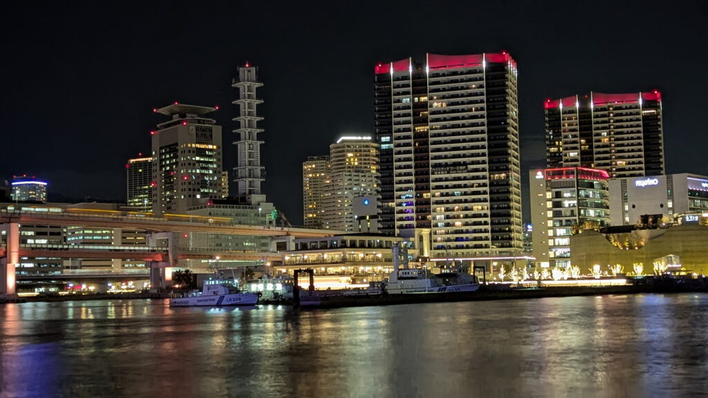 新港突堤エリア