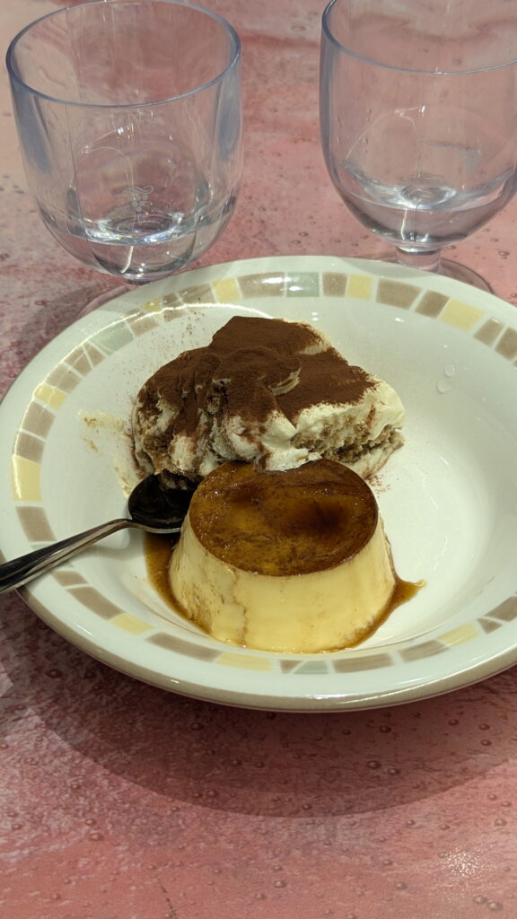 サイゼリヤで「サイゼ飲み」