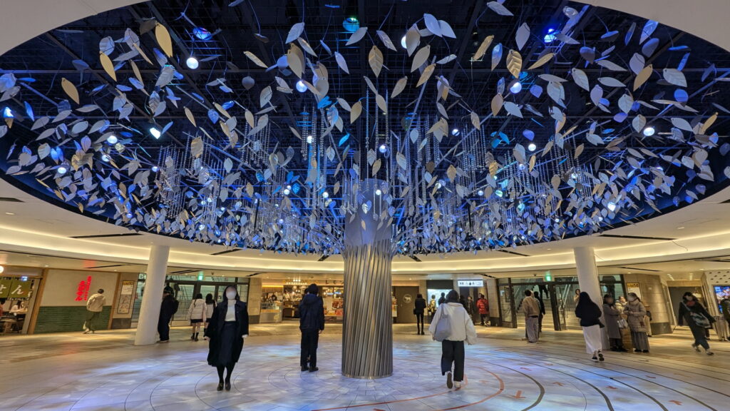 ホワイティ梅田 泉の広場